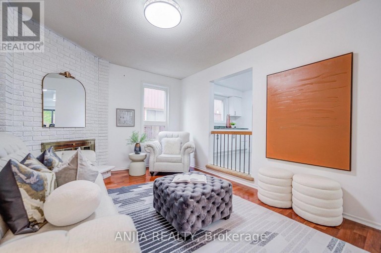 3 MOSSBROOK CRESCENT, Toronto (Steeles), Ontario, M1W2W8