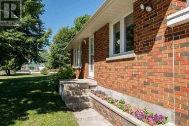 2 BUIST STREET Clearview (Nottawa) Ontario photo 10