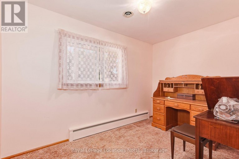 2 BUIST STREET, Clearview (Nottawa), Ontario, L0M1P0