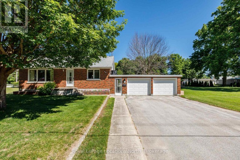 2 BUIST STREET, Clearview (Nottawa), Ontario, L0M1P0