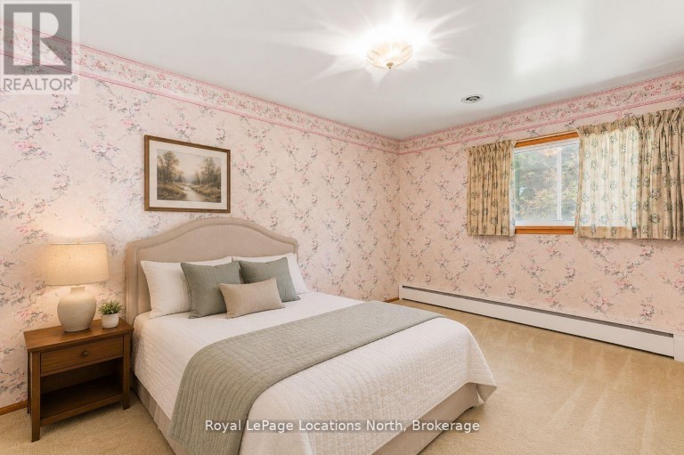 2 BUIST STREET, Clearview (Nottawa), Ontario, L0M1P0
