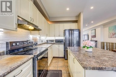 3117 JOEL KERBEL PLACE Mississauga (Applewood) Ontario photo 13