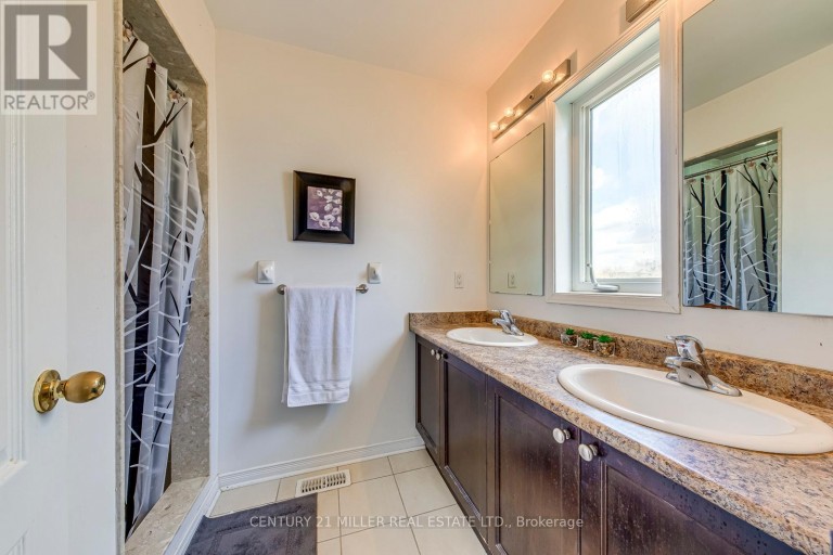 3117 JOEL KERBEL PLACE, Mississauga (Applewood), Ontario, L4Y0B1