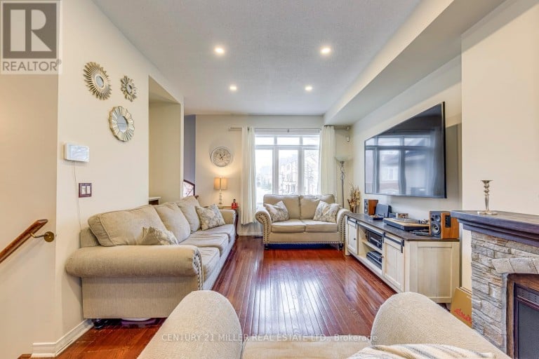 3117 JOEL KERBEL PLACE, Mississauga (Applewood), Ontario, L4Y0B1
