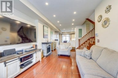 3117 JOEL KERBEL PLACE Mississauga (Applewood) Ontario photo 6