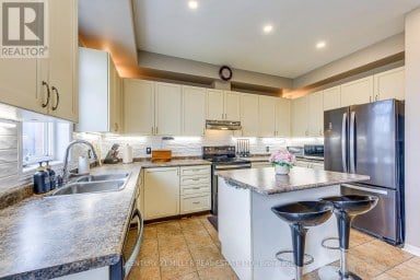 3117 JOEL KERBEL PLACE Mississauga (Applewood) Ontario photo 9