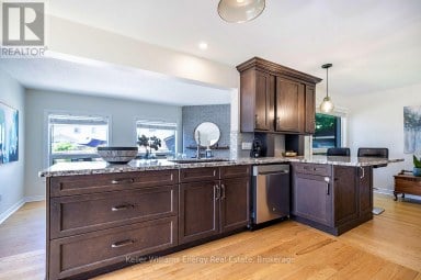 329 CHALLENGER COURT Clarington (Newcastle) Ontario photo 16