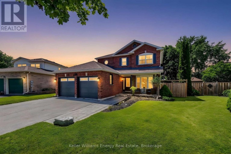 329 CHALLENGER COURT, Clarington (Newcastle), Ontario, L1B1K4
