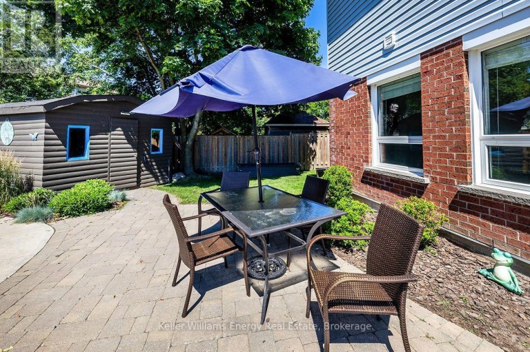 329 CHALLENGER COURT, Clarington (Newcastle), Ontario, L1B1K4