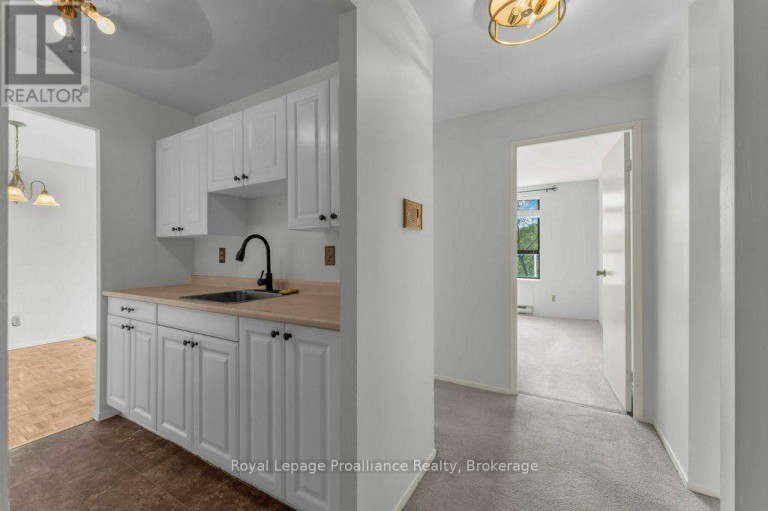 509 - 358 QUEEN MARY ROAD, Kingston (West of Sir John A. Blvd), Ontario, K7M7E8