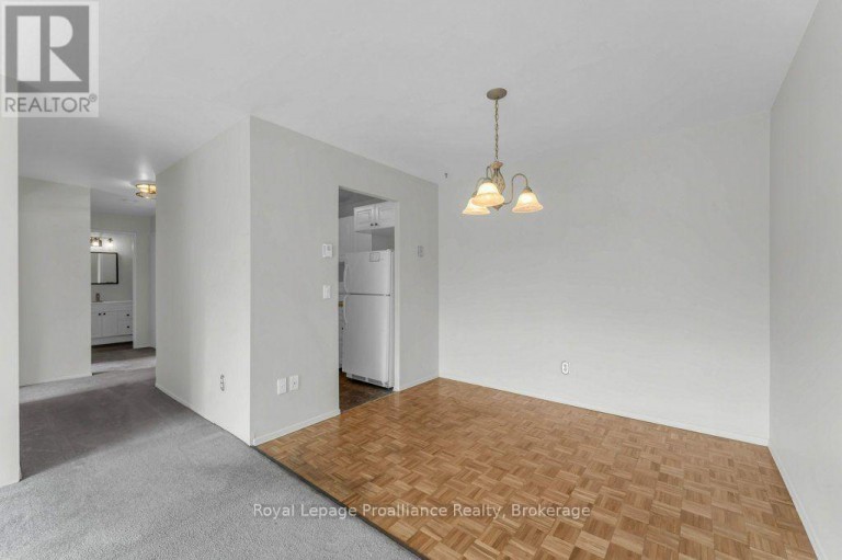 509 - 358 QUEEN MARY ROAD, Kingston (West of Sir John A. Blvd), Ontario, K7M7E8