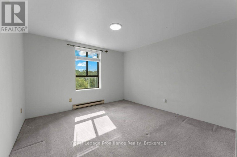 509 - 358 QUEEN MARY ROAD, Kingston (West of Sir John A. Blvd), Ontario, K7M7E8