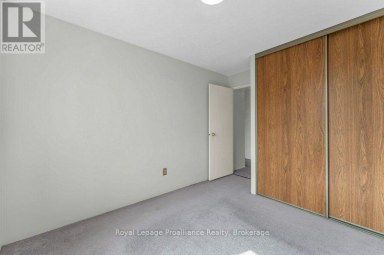 509 - 358 QUEEN MARY ROAD Kingston (West of Sir John A. Blvd) Ontario photo 32