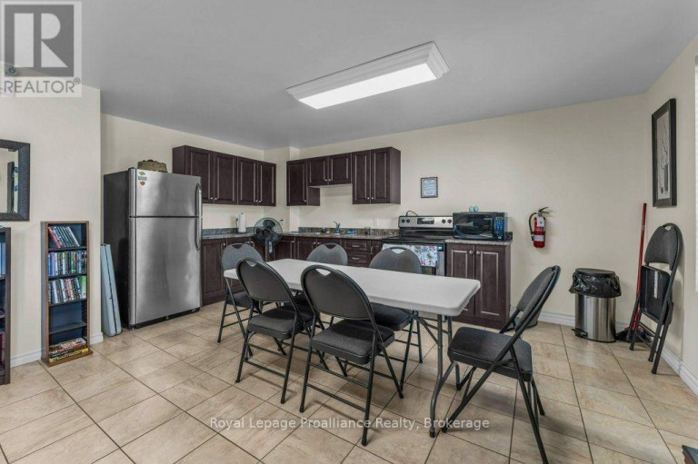 509 - 358 QUEEN MARY ROAD, Kingston (West of Sir John A. Blvd), Ontario, K7M7E8