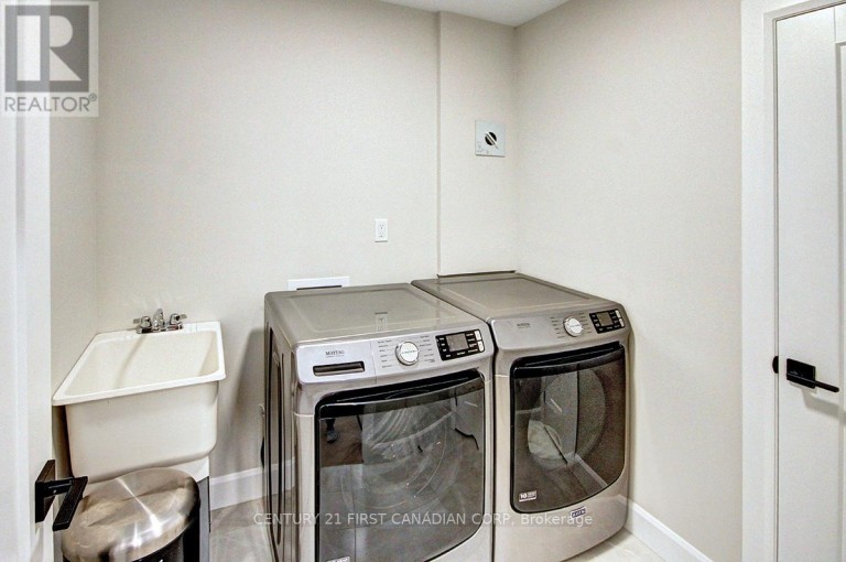 420 OLD WONDERLAND ROAD, London South (South N), Ontario, N6K3R2