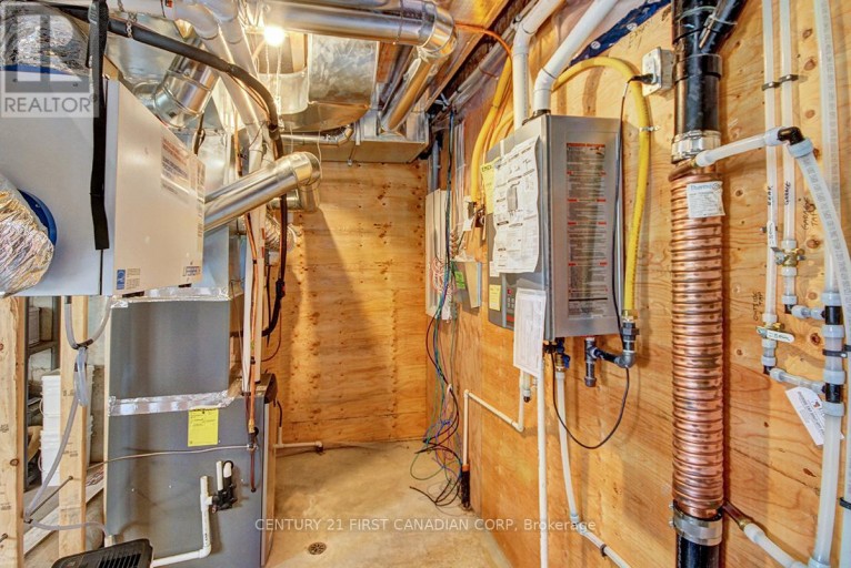 420 OLD WONDERLAND ROAD, London South (South N), Ontario, N6K3R2
