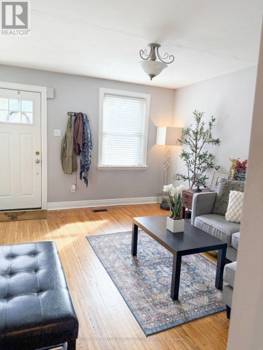 56 THOMAS JANES DRIVE, London South (South G), Ontario, N6C2G9