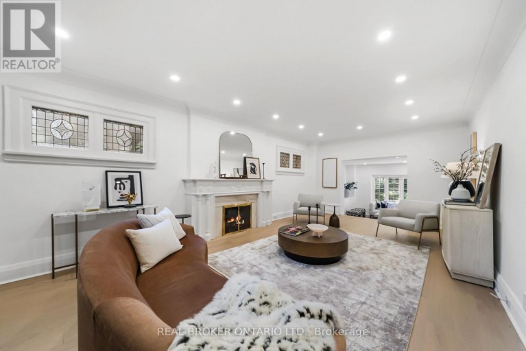 69 CHAPLIN CRESCENT, Toronto (Yonge-Eglinton), Ontario, M5P1A2