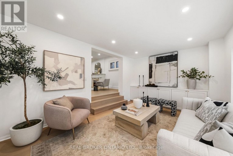 69 CHAPLIN CRESCENT, Toronto (Yonge-Eglinton), Ontario, M5P1A2
