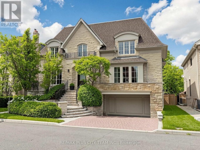 208 CARMICHAEL AVENUE, Toronto (Bedford Park-Nortown), Ontario, M5M2X3