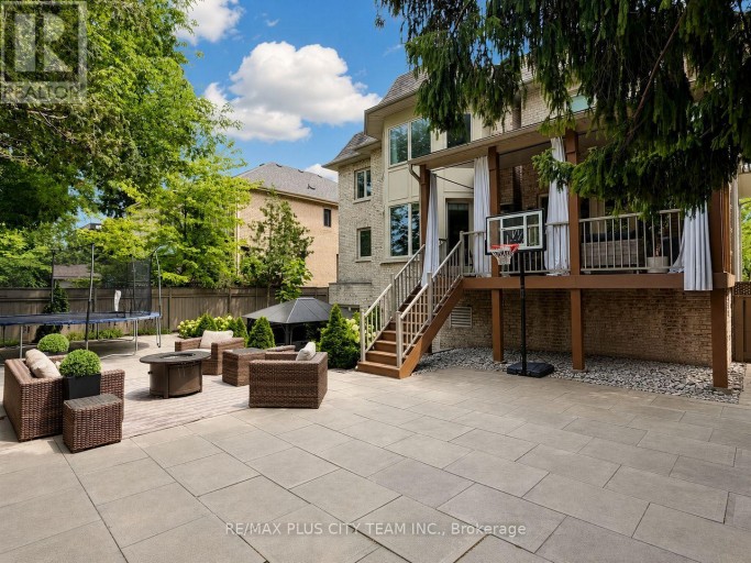 208 CARMICHAEL AVENUE, Toronto (Bedford Park-Nortown), Ontario, M5M2X3