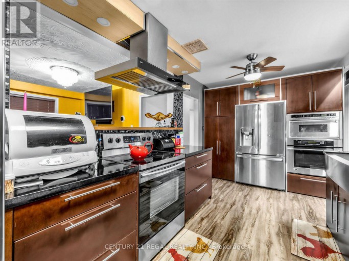 121 JANRAY DRIVE, Toronto (Woburn), Ontario, M1G1Y8