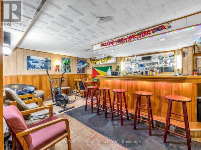 121 JANRAY DRIVE, Toronto (Woburn), Ontario, M1G1Y8