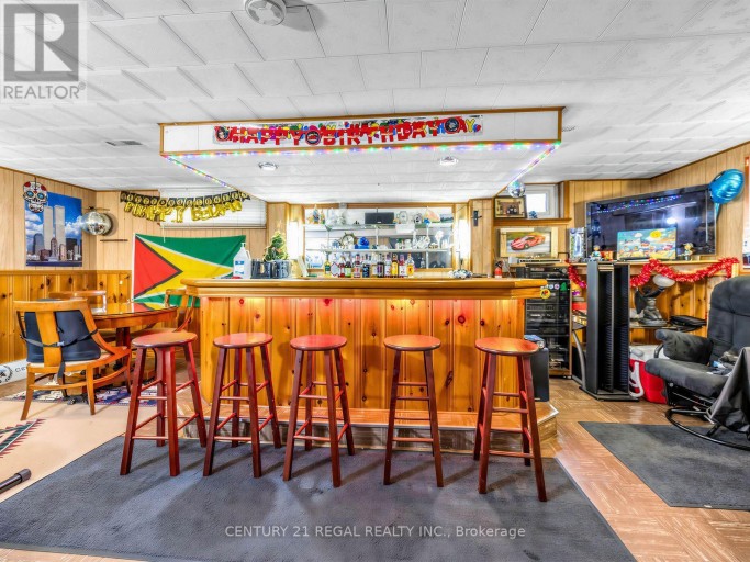 121 JANRAY DRIVE, Toronto (Woburn), Ontario, M1G1Y8