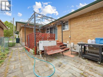 121 JANRAY DRIVE Toronto (Woburn) Ontario photo 32