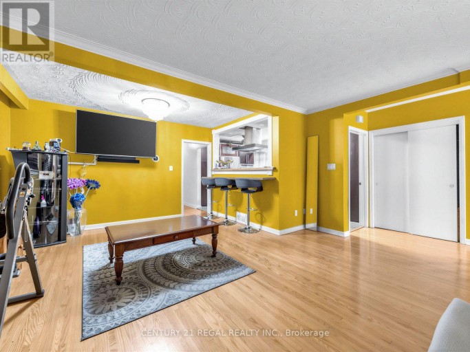 121 JANRAY DRIVE, Toronto (Woburn), Ontario, M1G1Y8