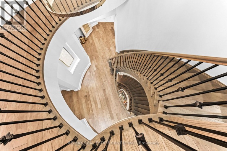 10 ROLLING GREEN COURT, Vaughan (Kleinburg), Ontario, L4H4K7