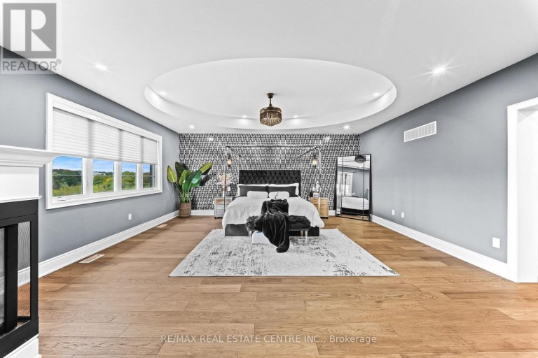 10 ROLLING GREEN COURT, Vaughan (Kleinburg), Ontario, L4H4K7