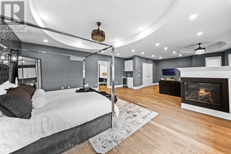 10 ROLLING GREEN COURT, Vaughan (Kleinburg), Ontario, L4H4K7