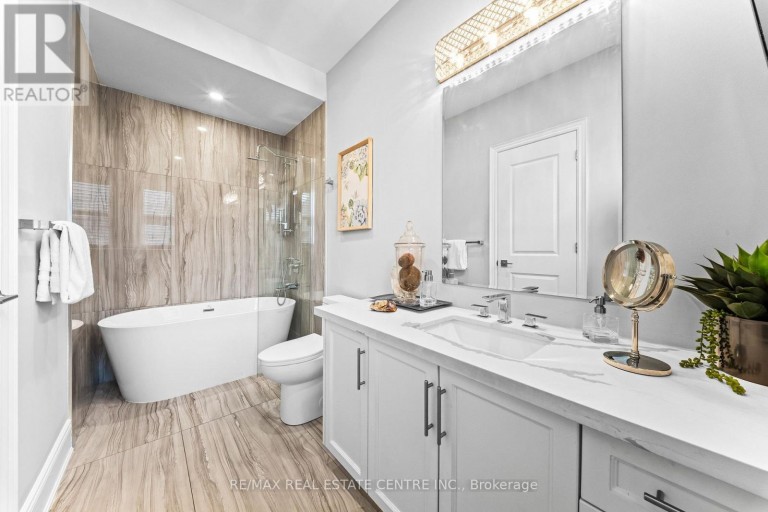 10 ROLLING GREEN COURT, Vaughan (Kleinburg), Ontario, L4H4K7