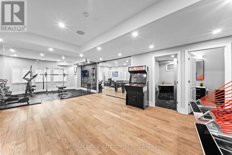10 ROLLING GREEN COURT, Vaughan (Kleinburg), Ontario, L4H4K7