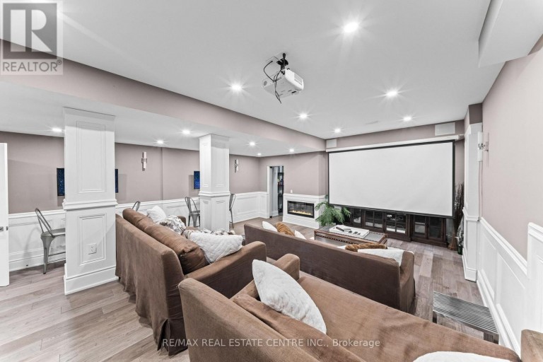 10 ROLLING GREEN COURT, Vaughan (Kleinburg), Ontario, L4H4K7
