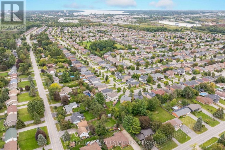 114 RUFFET DRIVE, Barrie (Edgehill Drive), Ontario, L4N0N6