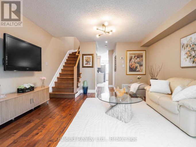 51 SPADINA ROAD, Brampton (Bram West), Ontario, L6X4X6