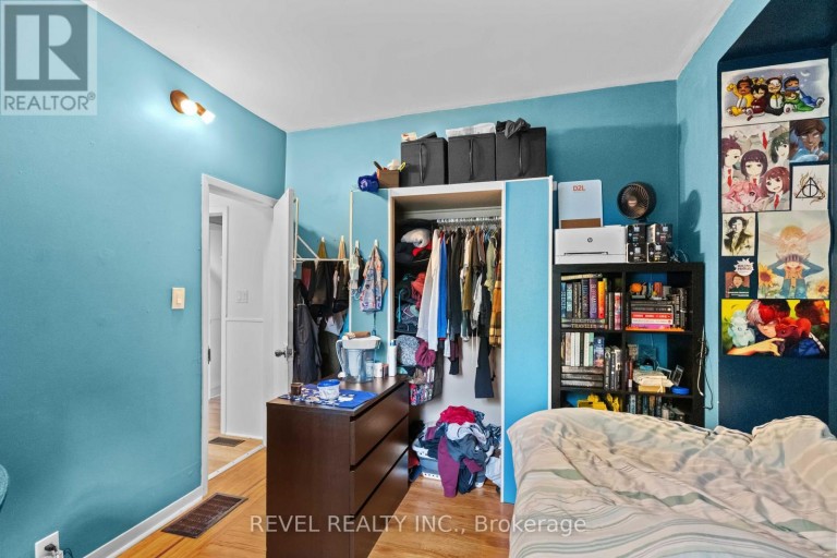 33 CLINE AVENUE N, Hamilton (Westdale), Ontario, L8S3Z3