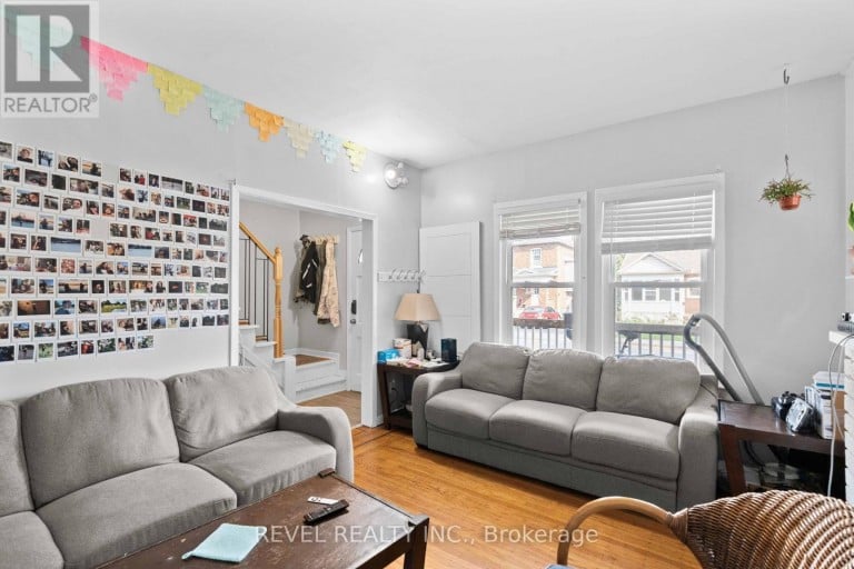 33 CLINE AVENUE N, Hamilton (Westdale), Ontario, L8S3Z3