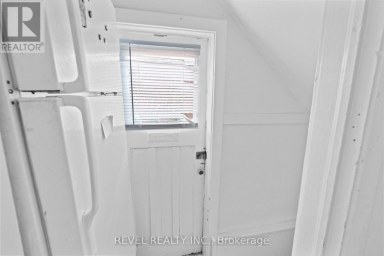 33 CLINE AVENUE N Hamilton (Westdale) Ontario photo 15