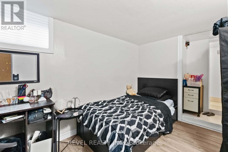33 CLINE AVENUE N, Hamilton (Westdale), Ontario, L8S3Z3