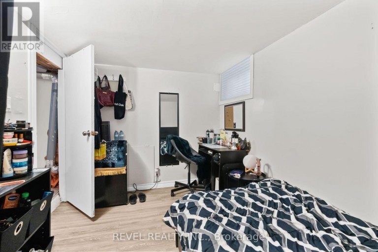 33 CLINE AVENUE N, Hamilton (Westdale), Ontario, L8S3Z3