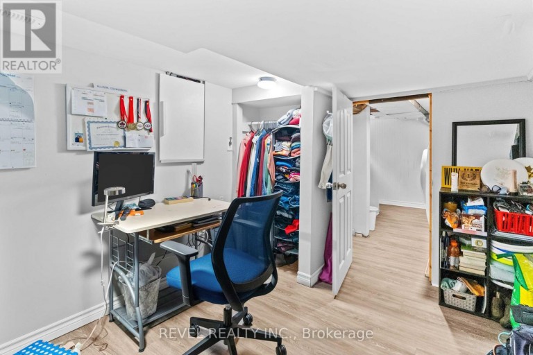 33 CLINE AVENUE N, Hamilton (Westdale), Ontario, L8S3Z3