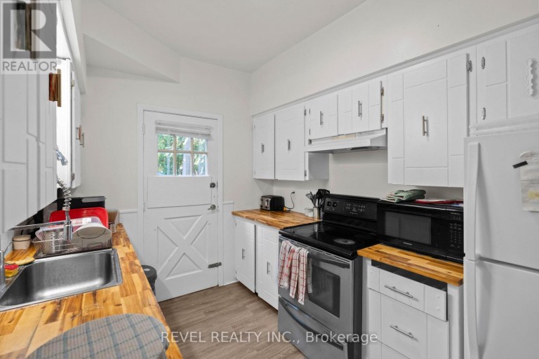 33 CLINE AVENUE N, Hamilton (Westdale), Ontario, L8S3Z3