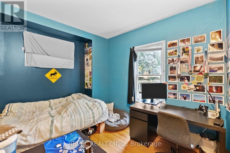 33 CLINE AVENUE N, Hamilton (Westdale), Ontario, L8S3Z3