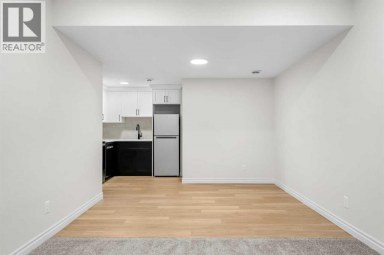 63 Annette Rise NW Calgary Alberta photo 46
