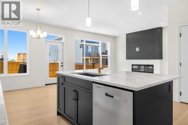 63 Annette Rise NW Calgary Alberta photo 8