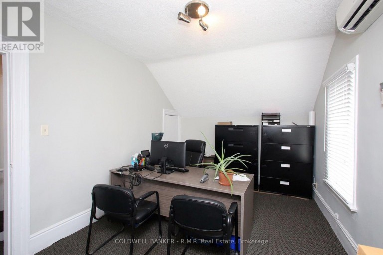 65 ALBERT STREET, Oshawa (Central), Ontario, L1H4R1