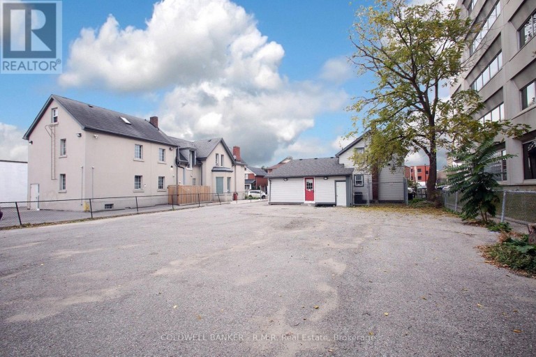 65 ALBERT STREET, Oshawa (Central), Ontario, L1H4R1